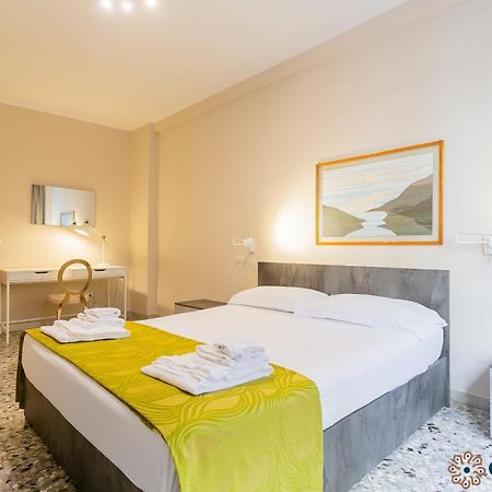 Piccinni Guesthouse By Apulia Accommodation バーリ エクステリア 写真